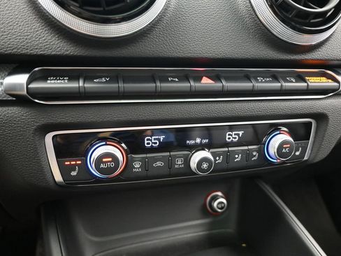 Used 2016 Audi A3 e-tron Premium Plus w/ Premium Plus Package FWD image 17
