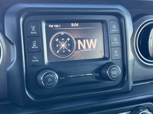 Used 2020 Jeep Wrangler Sport image 13