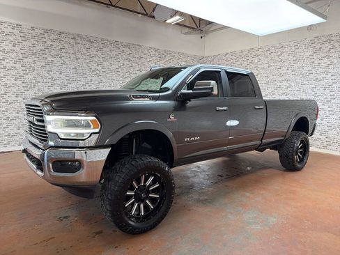 Used 2019 RAM 2500 Laramie AWD/4WD image 3