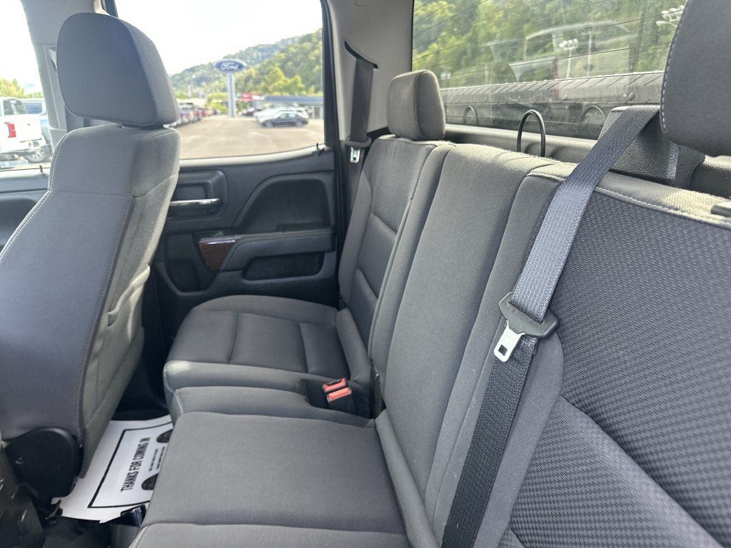 Used 2019 GMC Sierra 1500 SLE w/ SLE Value Package AWD/4WD image 14