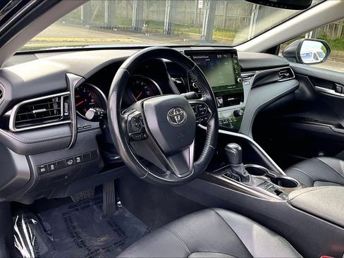 Used 2023 Toyota Camry XSE image 13