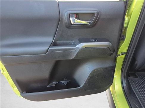 Used 2023 Toyota Tacoma TRD Sport AWD/4WD image 21