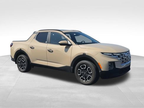 Used 2024 Hyundai Santa Cruz SEL w/ Activity Package FWD image 3