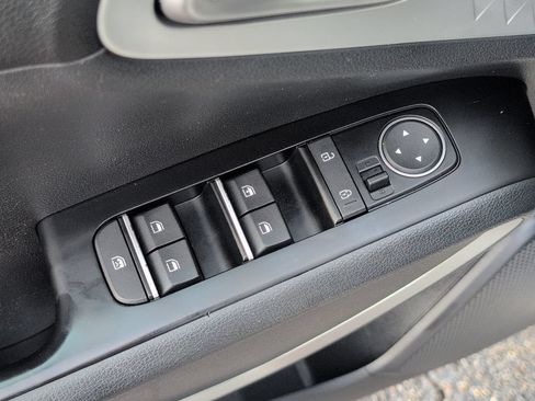 Used 2020 Kia Soul LX FWD image 18