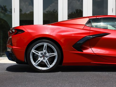 Used 2024 Chevrolet Corvette Stingray Preferred Conv w/ 2LT RWD image 15