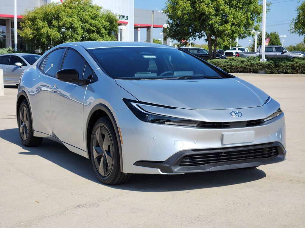 New 2027 Toyota Prius FWD image 3