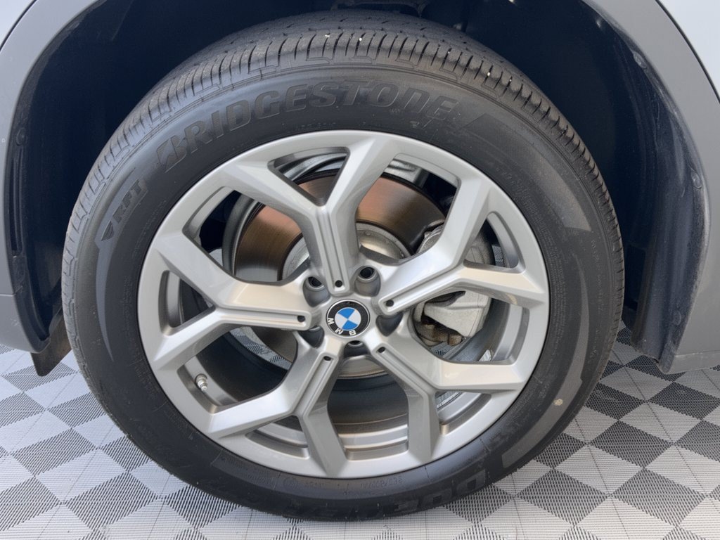 Used 2024 BMW X3 sDrive30i w/ Premium Package RWD image 13