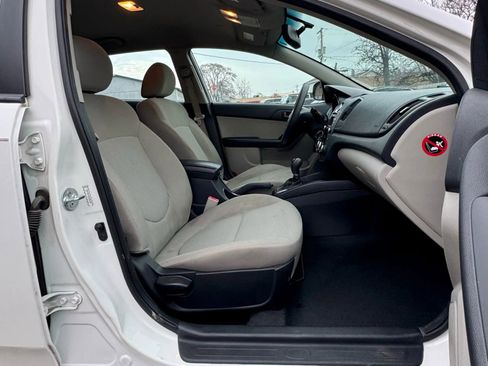 Used 2012 Kia Forte EX image 10
