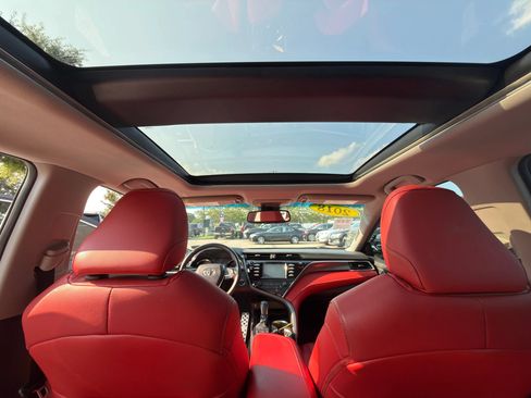 Used 2018 Toyota Camry XSE FWD image 18