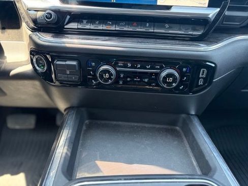 Used 2025 Chevrolet Silverado 3500 LTZ w/ LTZ Premium Package AWD/4WD image 15