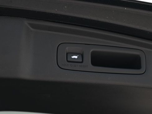 Used 2023 Honda CR-V EX-L image 18