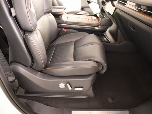 New 2025 Lincoln Navigator Black Label AWD/4WD image 14