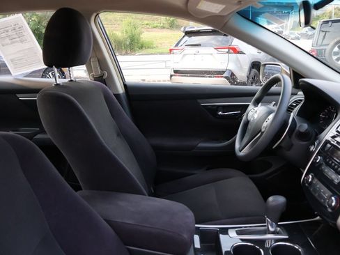 Used 2013 Nissan Altima 3.5 S FWD image 8