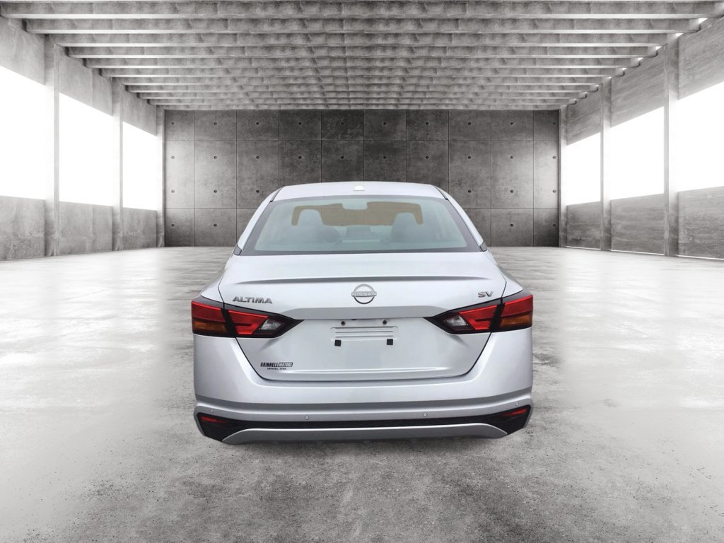 Used 2024 Nissan Altima 2.5 SV FWD image 6