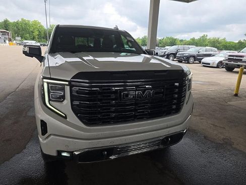 Used 2023 GMC Sierra 1500 Denali Ultimate AWD/4WD image 2
