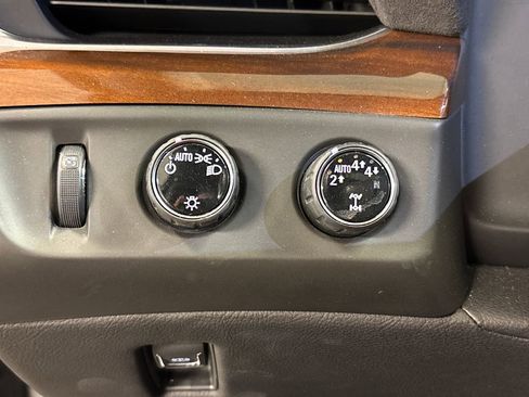 Used 2020 Cadillac Escalade Premium Luxury AWD/4WD image 41