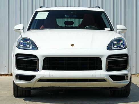 Used 2020 Porsche Cayenne Turbo image 7