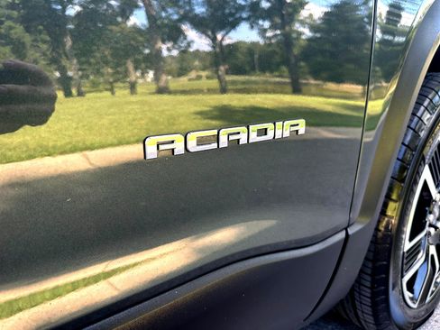 Used 2019 GMC Acadia SLT w/ Black Edition image 55