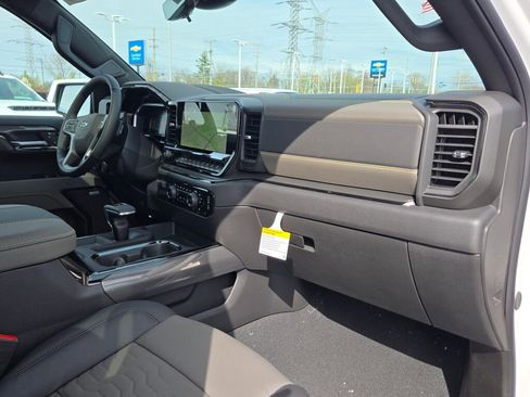 New 2026 Chevrolet Silverado 1500 ZR2 image 7