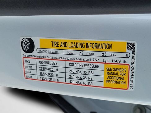Used 2022 Buick Enclave Essence w/ Experience Buick Package FWD image 29