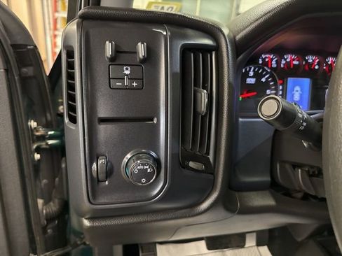 Used 2018 GMC Sierra 2500 4x4 Regular Cab w/ Sierra Convenience Package image 19