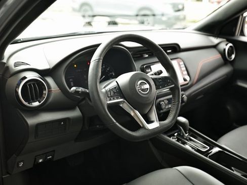 Used 2023 Nissan Kicks SR w/ SR Premium Package image 20