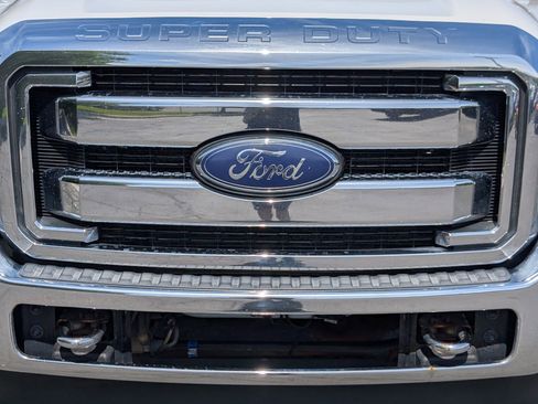 Used 2015 Ford F350 Lariat w/ Lariat Chrome Package AWD/4WD image 9