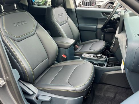 New 2026 Ford Maverick Lobo image 10