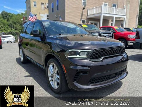 Used 2024 Dodge Durango GT RWD image 2