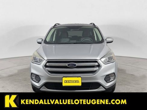 Used 2017 Ford Escape SE w/ Equipment Group 201A AWD/4WD image 8