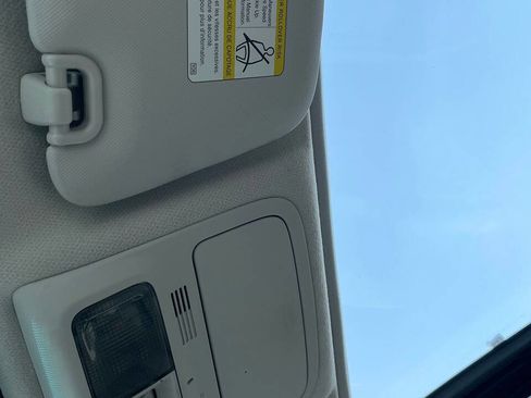 Used 2011 Subaru Forester 2.5X Limited image 18