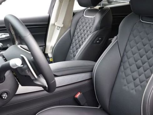 New 2025 Genesis Electrified GV70 Advanced w/ Prestige Package image 27