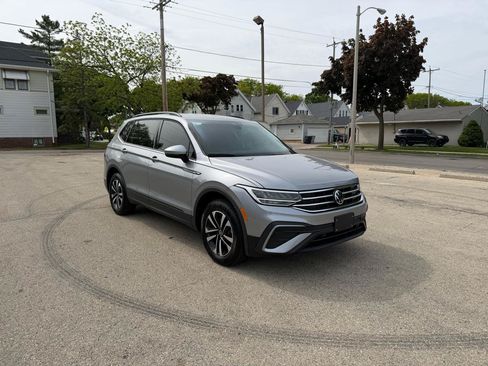 Used 2024 Volkswagen Tiguan S AWD/4WD image 1