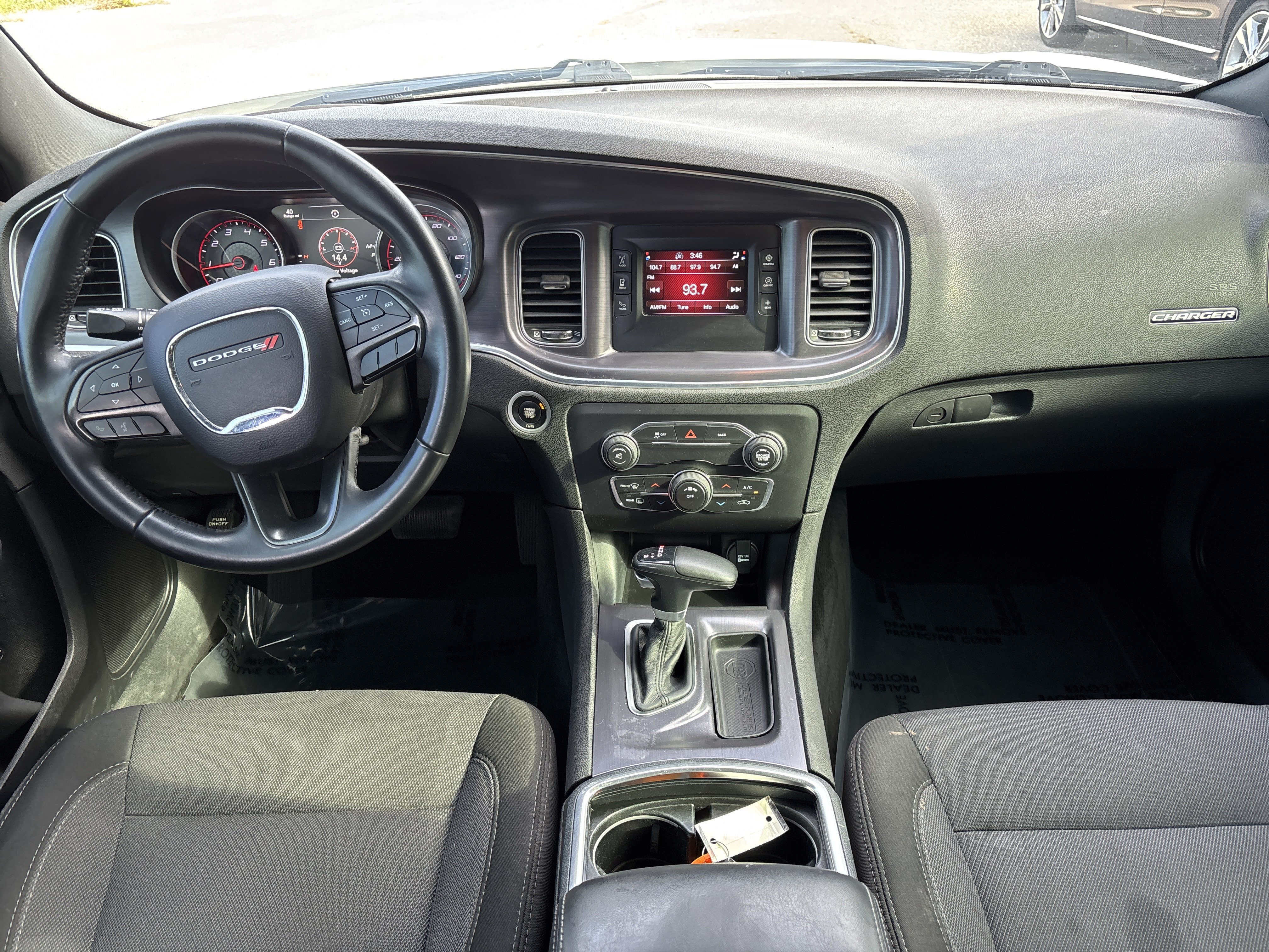 Used 2016 Dodge Charger SE RWD image 15