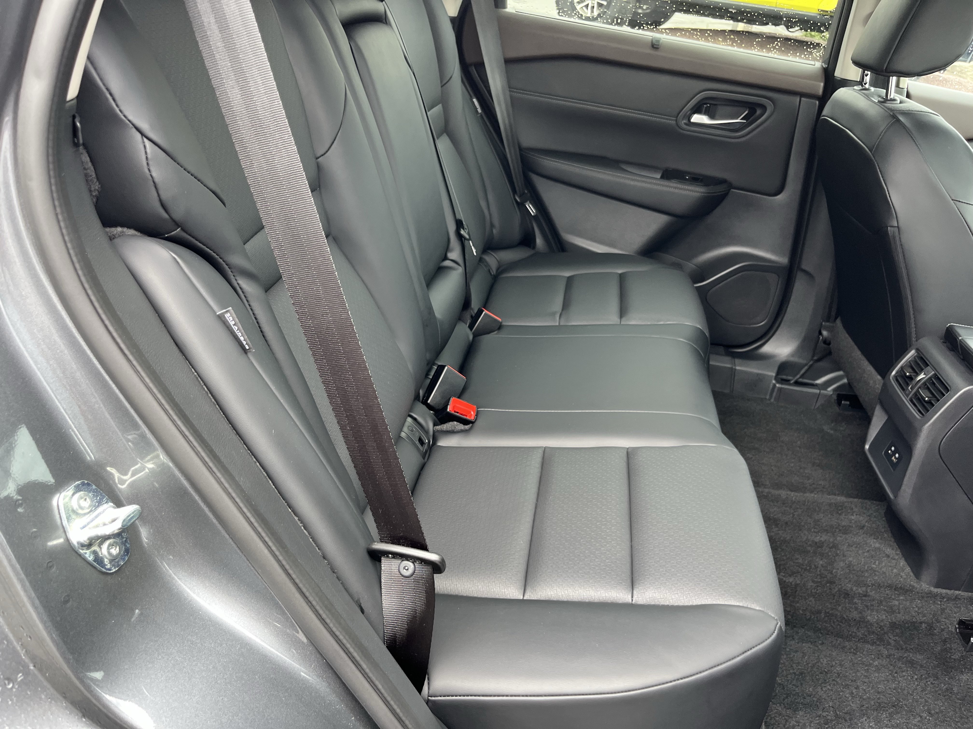 Used 2023 Nissan Rogue SV w/ SV Premium B Package AWD/4WD image 4