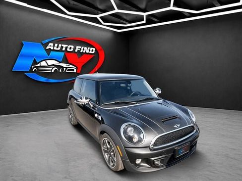 Used 2013 MINI Cooper S FWD image 2