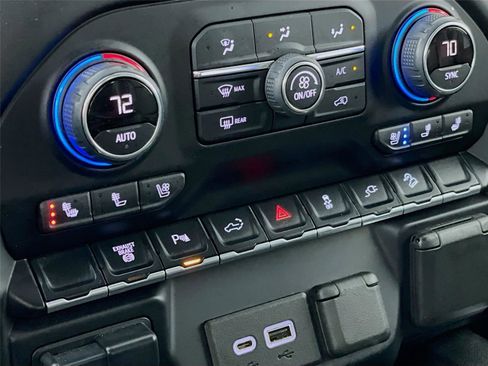 Used 2021 Chevrolet Silverado 2500 LTZ w/ LTZ Plus Package image 22