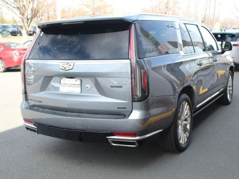 Used 2021 Cadillac Escalade ESV Premium Luxury w/ Driver Assist Tech Package AWD/4WD image 2