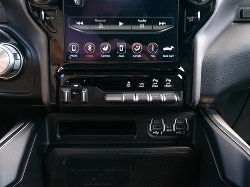 Used 2020 RAM 1500 Sport w/ Leather & Sound Group AWD/4WD image 16