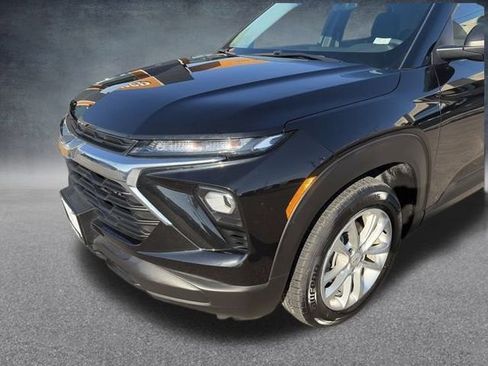 Used 2024 Chevrolet TrailBlazer LS image 54