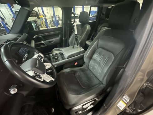 Used 2021 Land Rover Defender 110 S AWD/4WD image 17