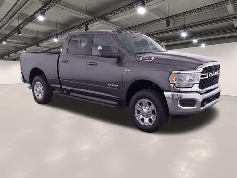 Used 2022 RAM 2500 Tradesman AWD/4WD image 2