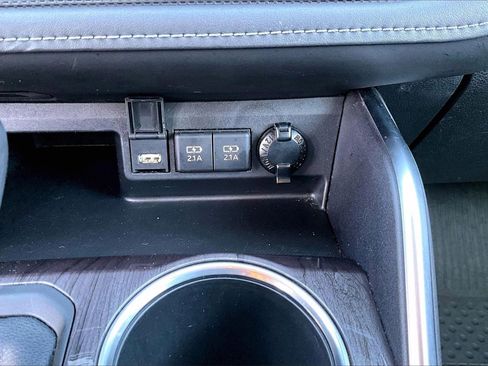 Used 2021 Toyota Highlander Platinum image 17