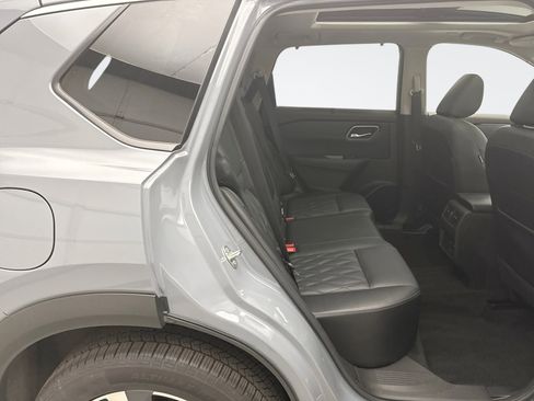 Used 2023 Nissan Rogue Platinum w/ Platinum Premium Package AWD/4WD image 21
