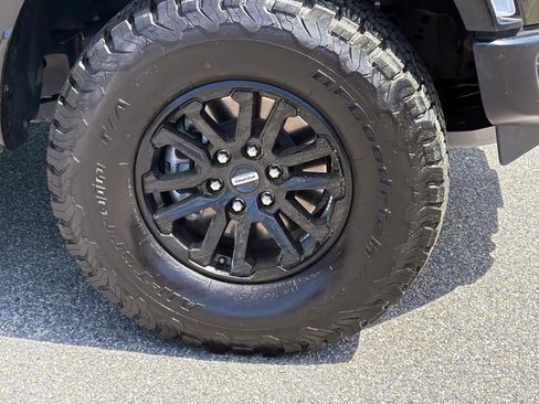 Used 2025 Ford F150 Raptor AWD/4WD image 7