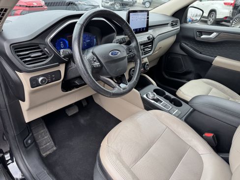 Used 2020 Ford Escape Titanium AWD/4WD image 27