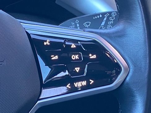 Certified 2022 Volkswagen ID.4 Pro image 10