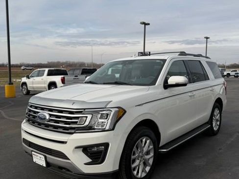 Used 2021 Ford Expedition XLT image 4