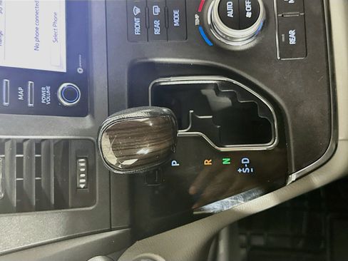 Used 2019 Toyota Sienna XLE FWD image 24