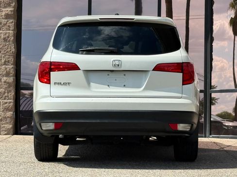 Used 2017 Honda Pilot EX image 10